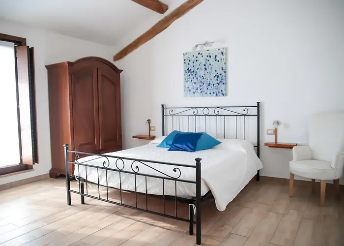 Bed & Breakfast Antico Pioppo 3*